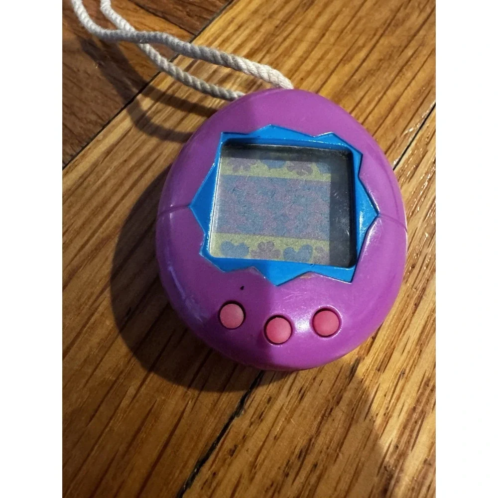 Vintage 1997 Tamagotchi Bandai‎ Purple Virtual Pet UNTESTED 1997